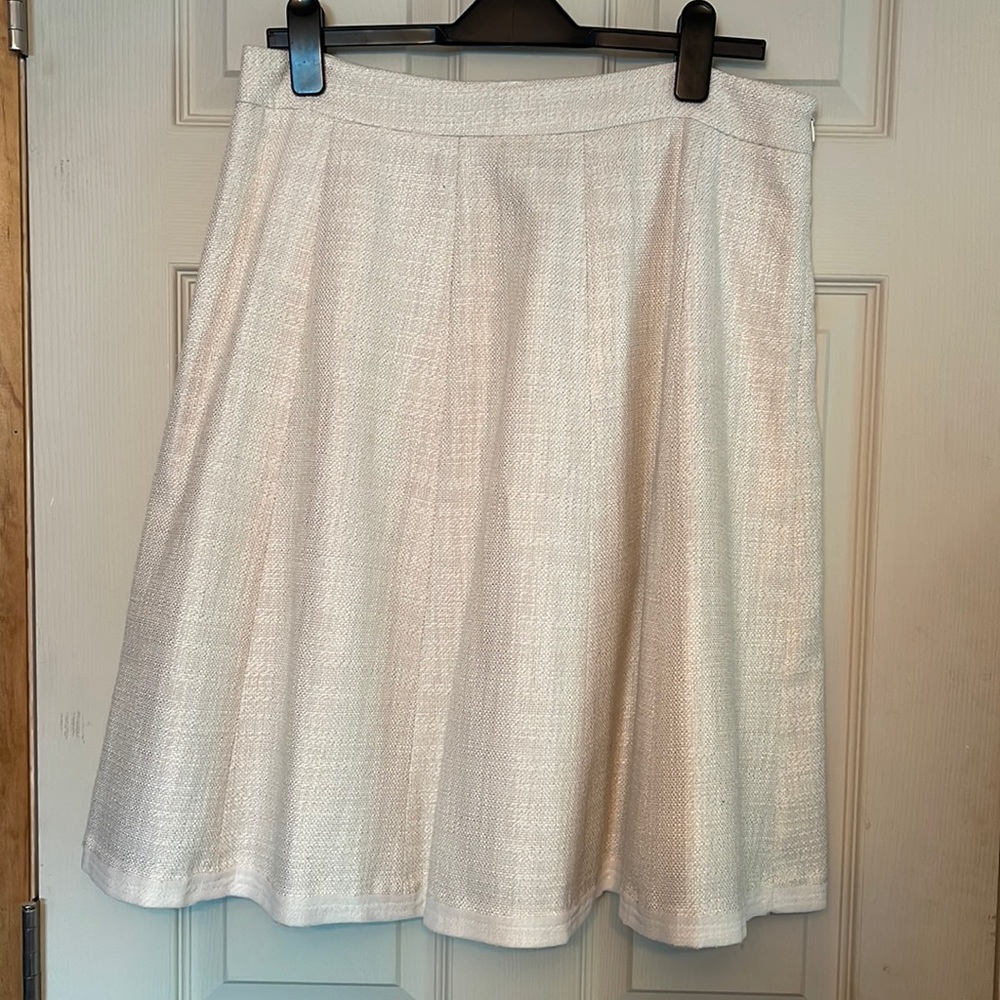 White House Black Market Winter White textured A-Line skirt Sz 14